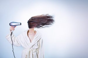 cause e prevenzione della caduta dei capelli